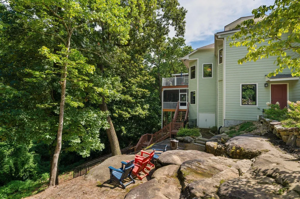 125 Fleetwood Drive Lookout Mountain, TN 37350