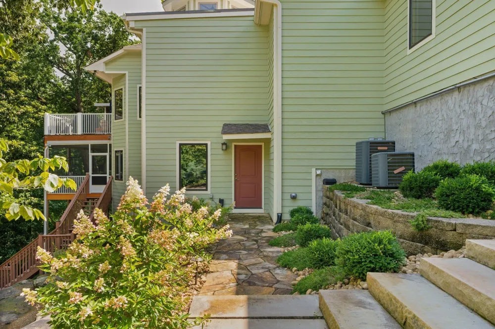 125 Fleetwood Drive Lookout Mountain, TN 37350