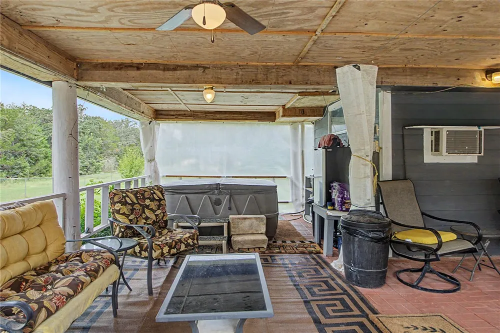 637 Lakeview Drive Caldwell, TX 77836