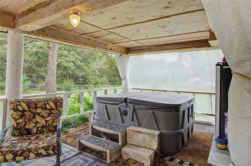 637 Lakeview Drive Caldwell, TX 77836