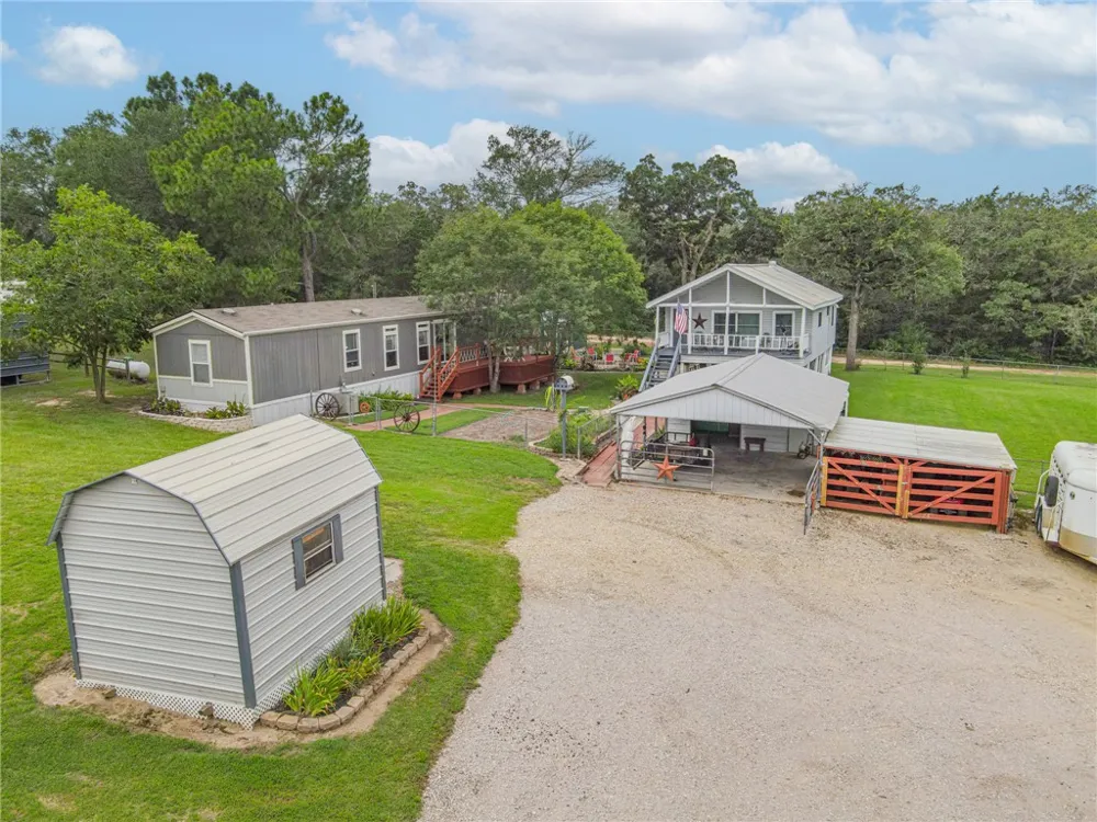 637 Lakeview Drive Caldwell, TX 77836