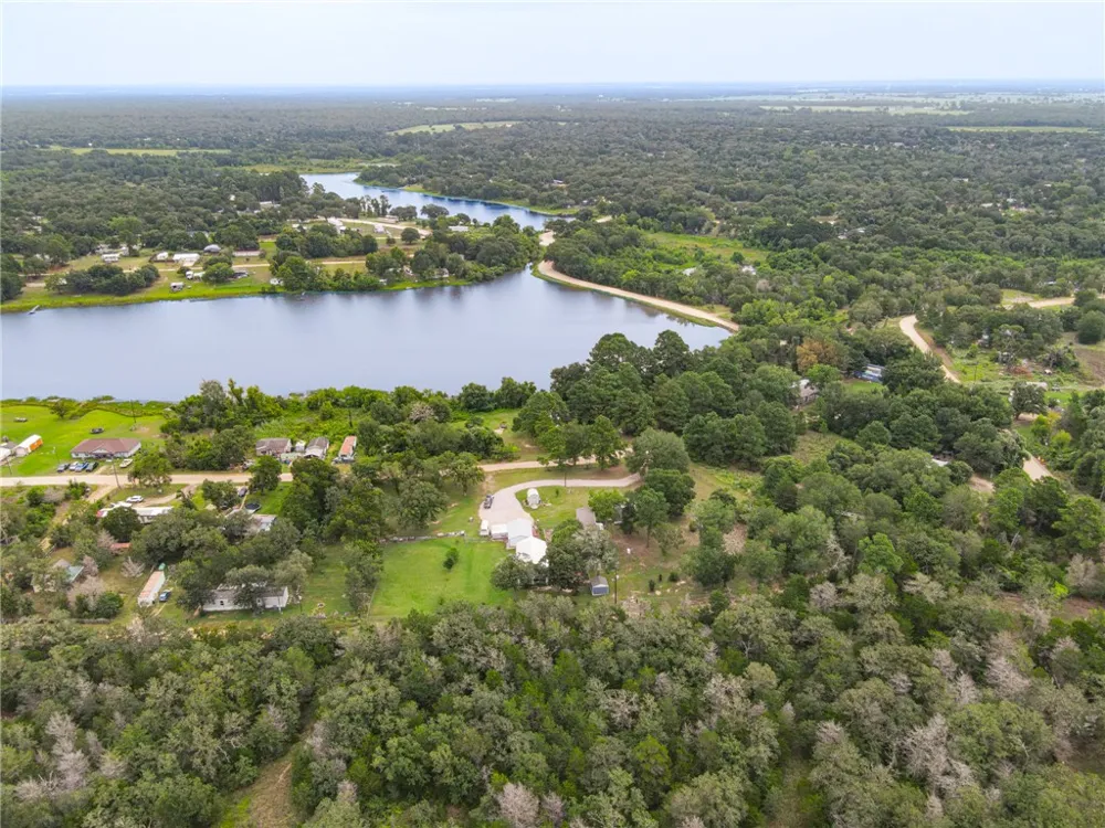 637 Lakeview Drive Caldwell, TX 77836