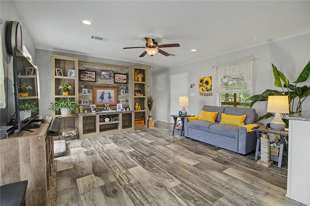 637 Lakeview Drive Caldwell, TX 77836