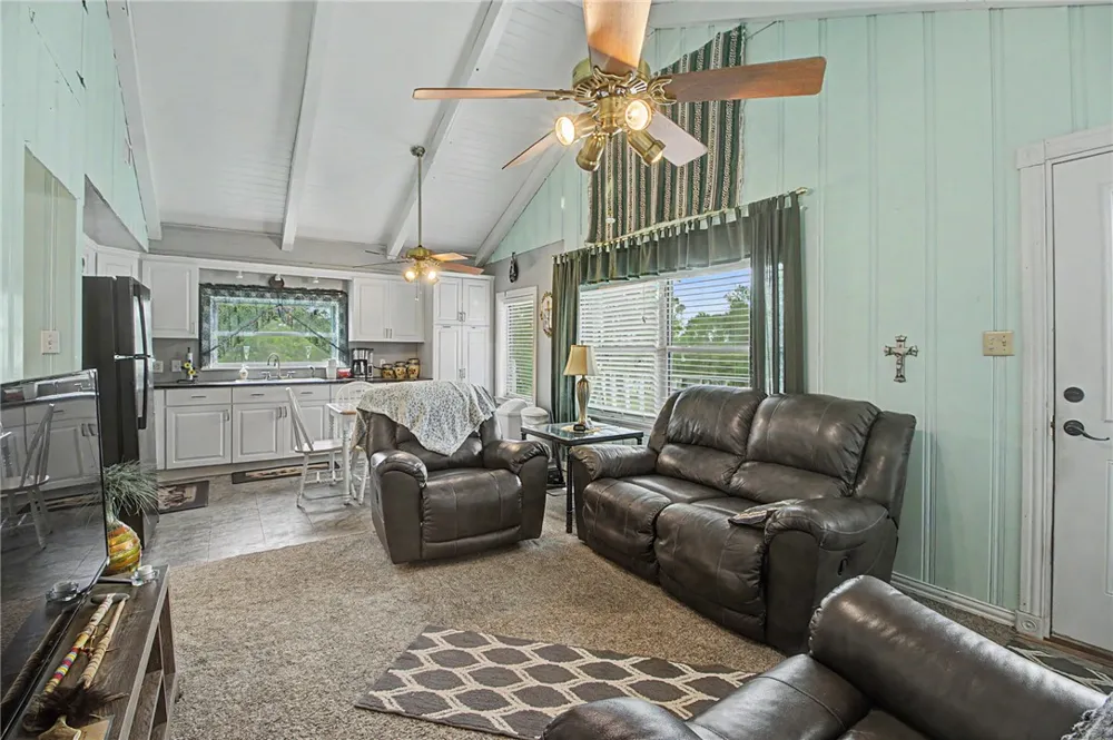 637 Lakeview Drive Caldwell, TX 77836