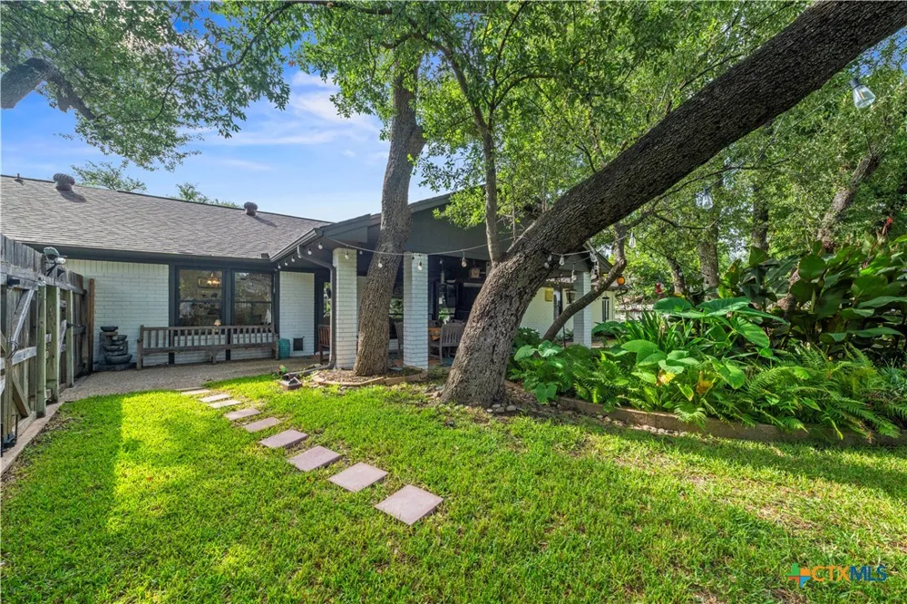 2200 Antelope Trail Harker Heights, TX 76548