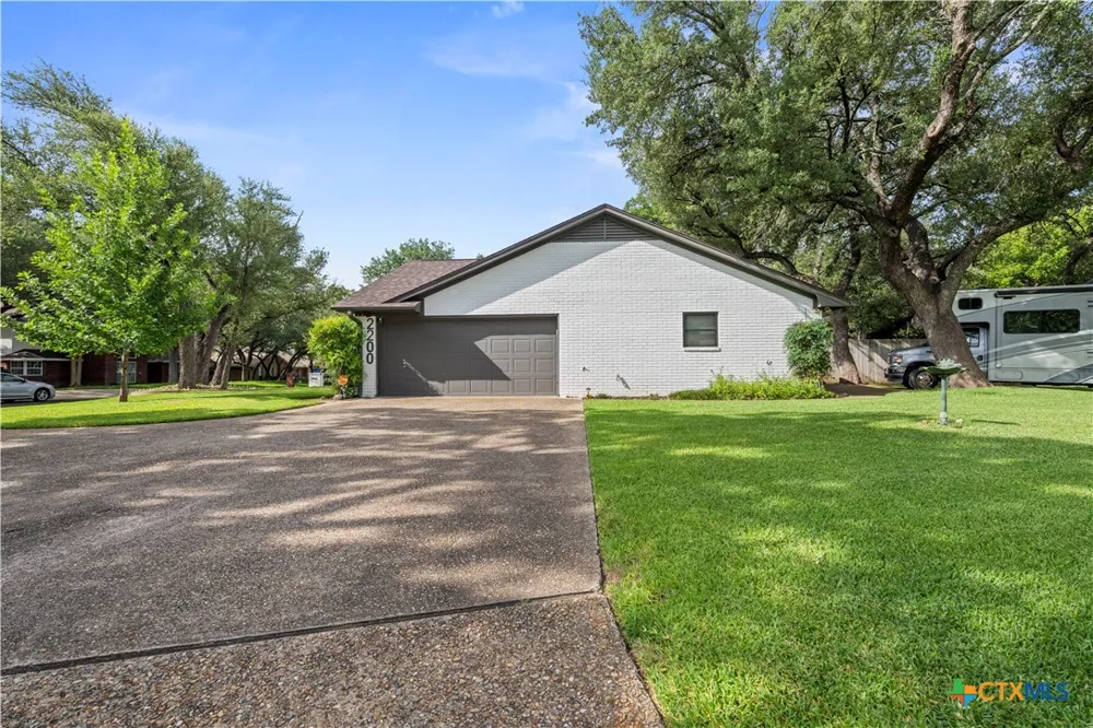 2200 Antelope Trail Harker Heights, TX 76548