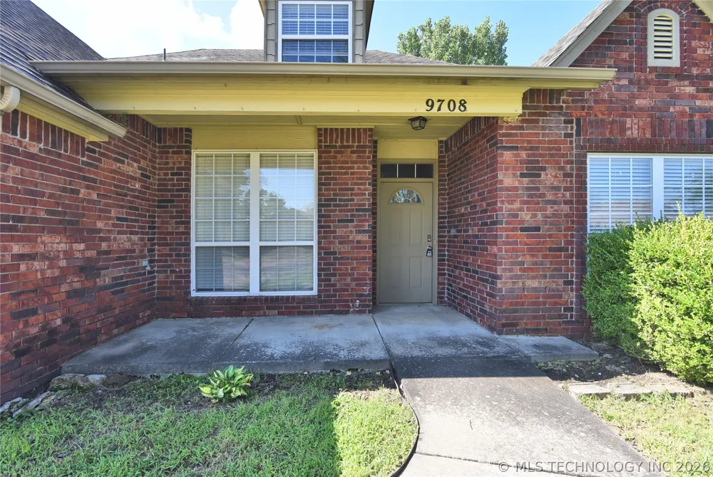 9708 E 111th Street Owasso, OK 74055