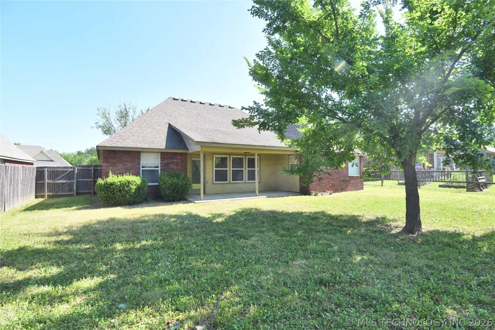 9708 E 111th Street Owasso, OK 74055