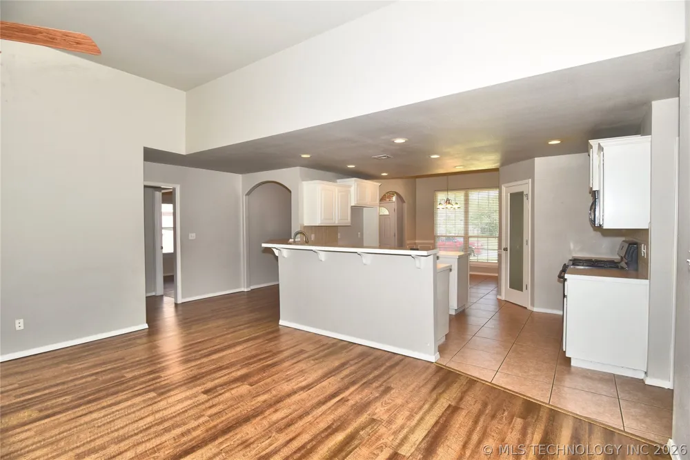 9708 E 111th Street Owasso, OK 74055