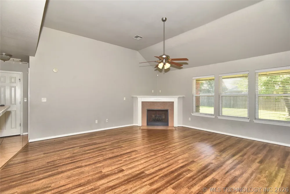9708 E 111th Street Owasso, OK 74055