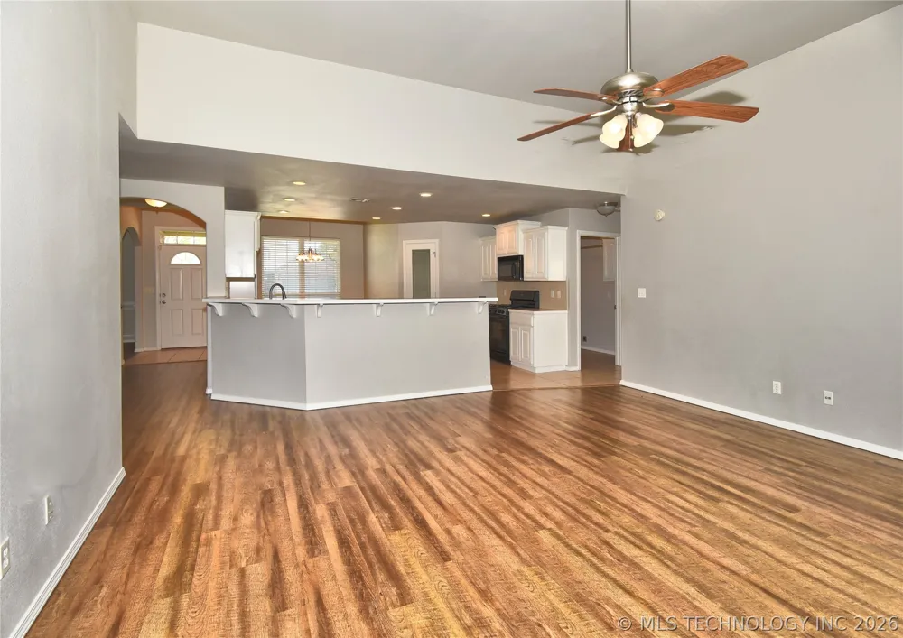 9708 E 111th Street Owasso, OK 74055