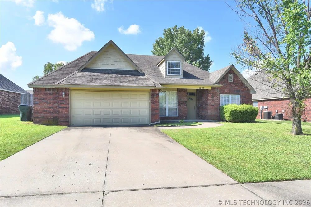 9708 E 111th Street Owasso, OK 74055