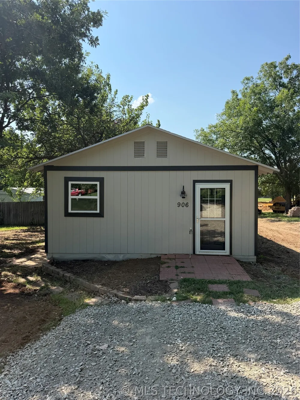 906 S McKinley Calera, OK 74730