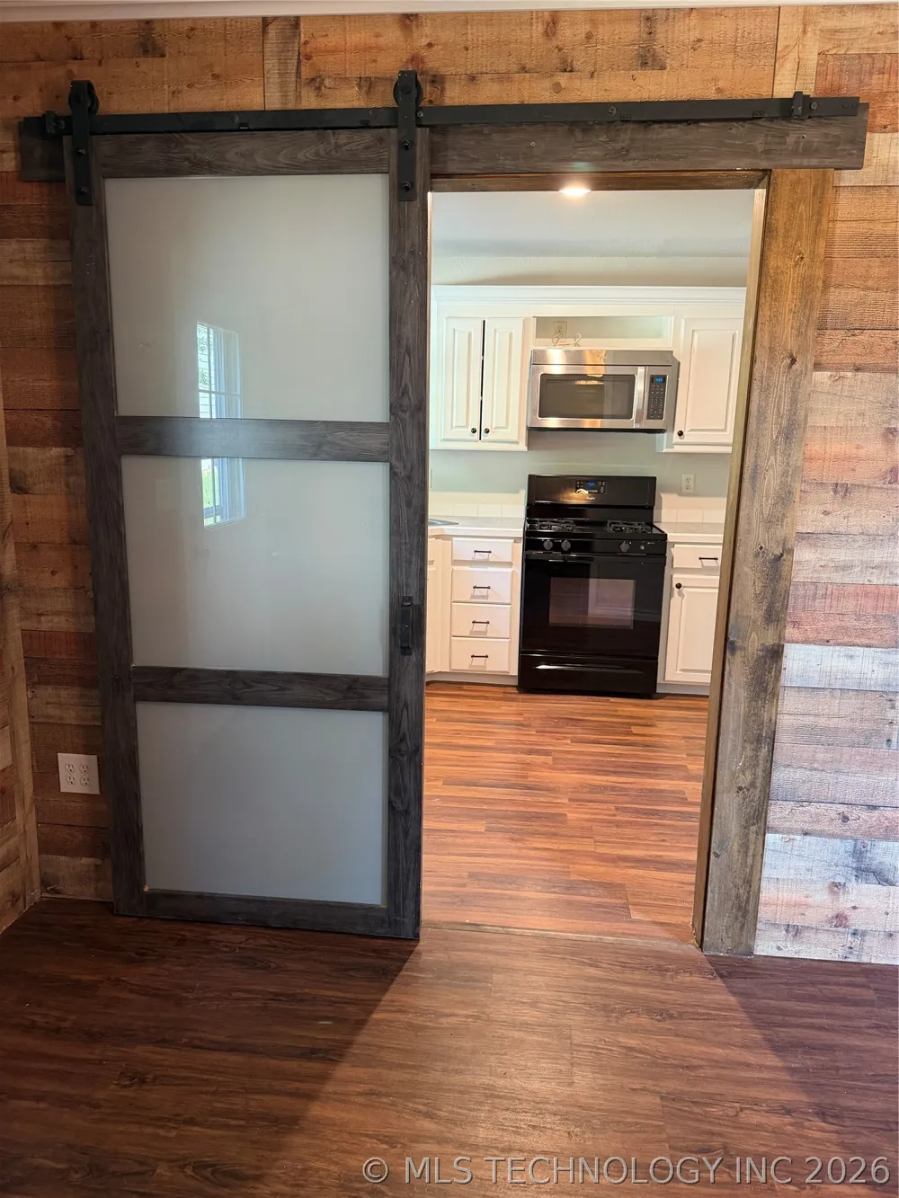 906 S McKinley Calera, OK 74730