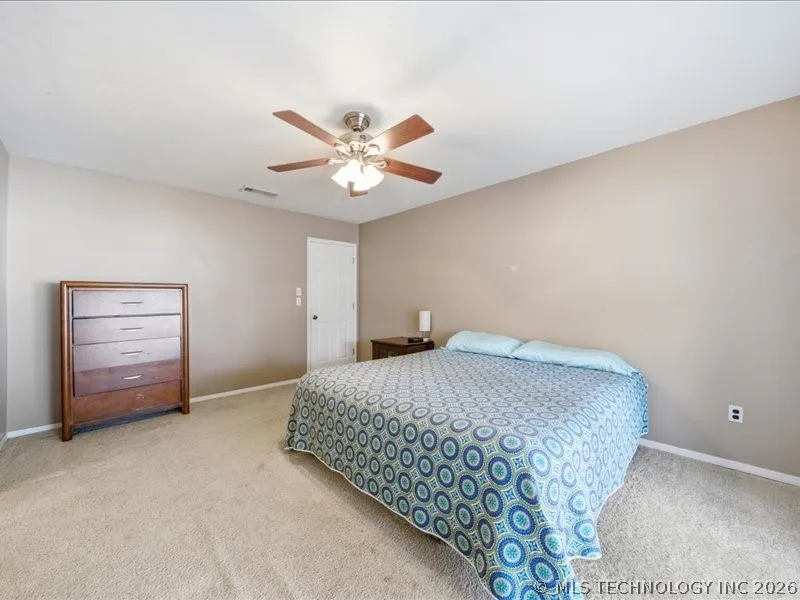 25 Village Circle Pryor, OK 74361
