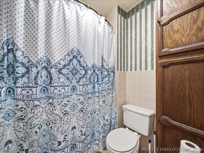 25 Village Circle Pryor, OK 74361