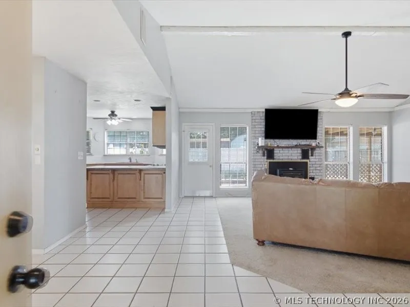 25 Village Circle Pryor, OK 74361