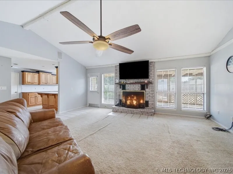 25 Village Circle Pryor, OK 74361