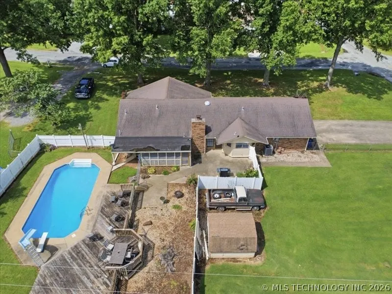 25 Village Circle Pryor, OK 74361