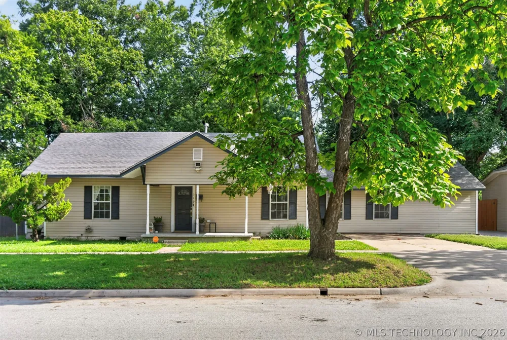 319 W Bryan Avenue Sapulpa, OK 74066