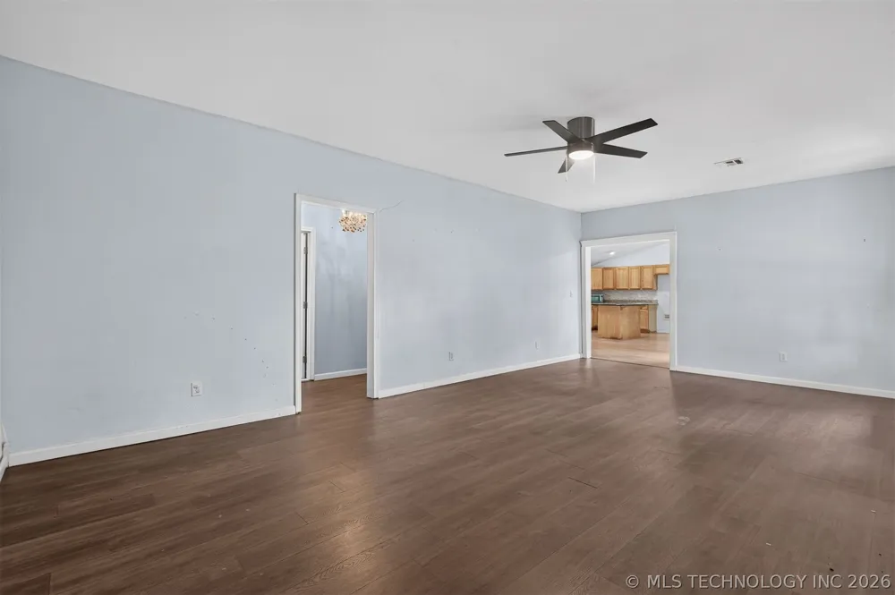 319 W Bryan Avenue Sapulpa, OK 74066