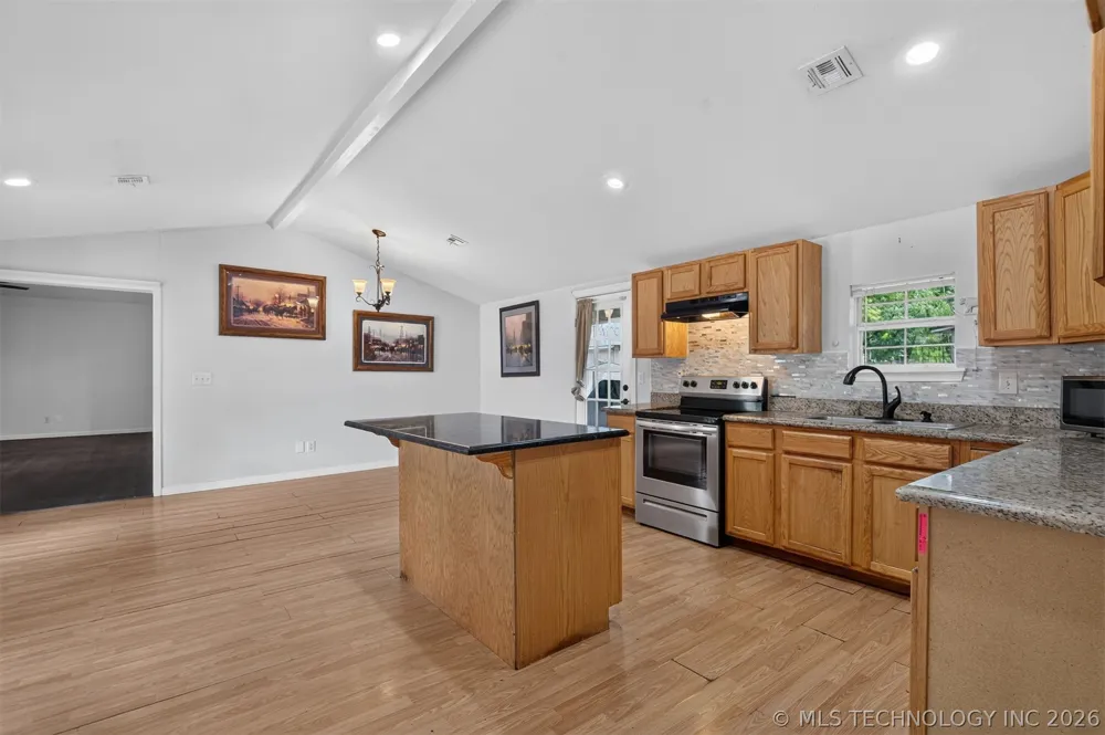 319 W Bryan Avenue Sapulpa, OK 74066