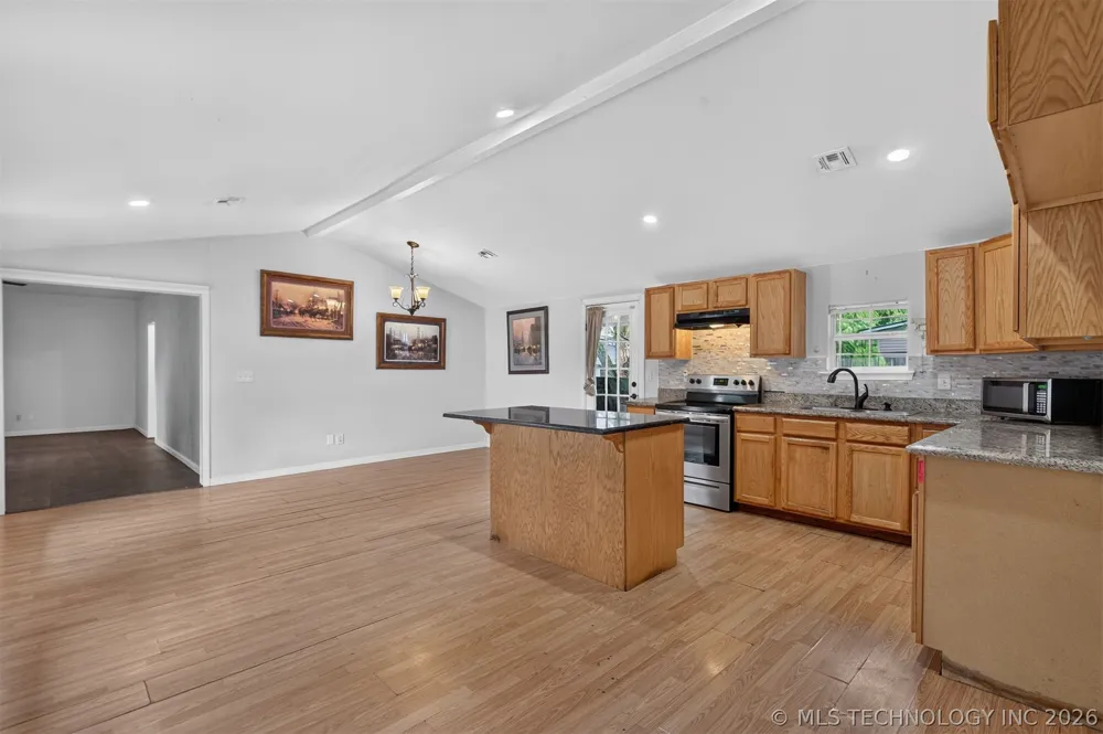 319 W Bryan Avenue Sapulpa, OK 74066