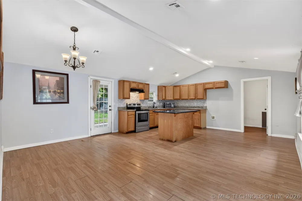 319 W Bryan Avenue Sapulpa, OK 74066