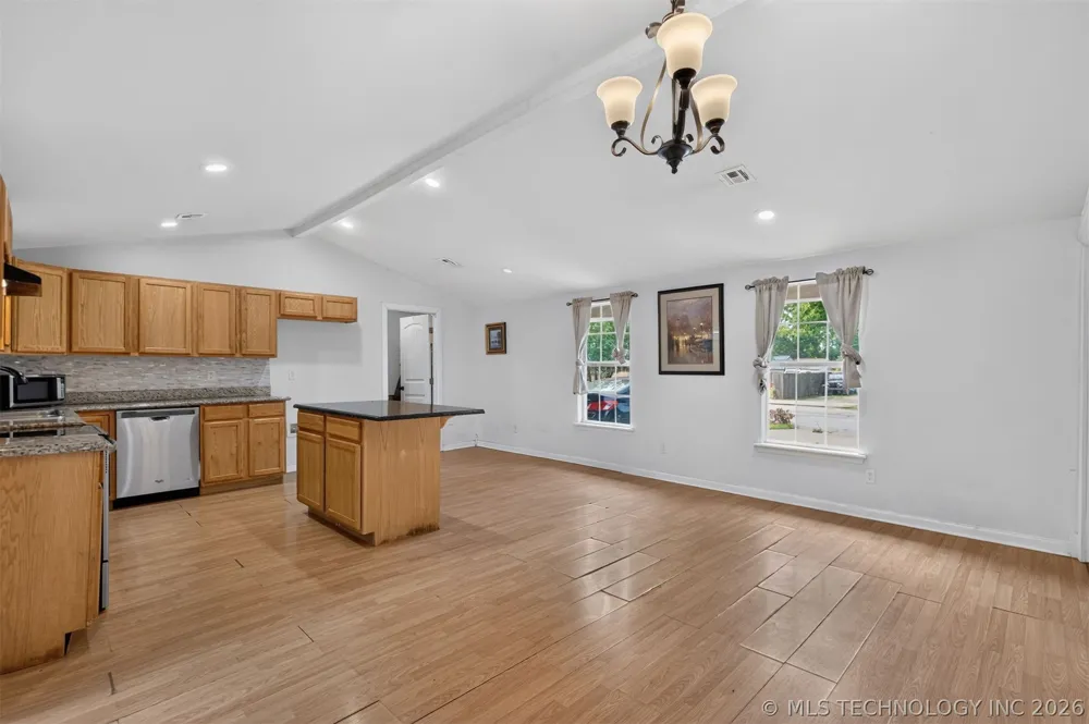 319 W Bryan Avenue Sapulpa, OK 74066