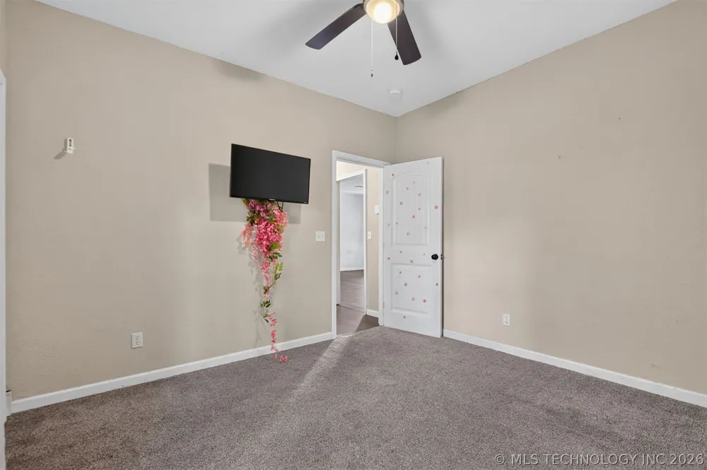 319 W Bryan Avenue Sapulpa, OK 74066