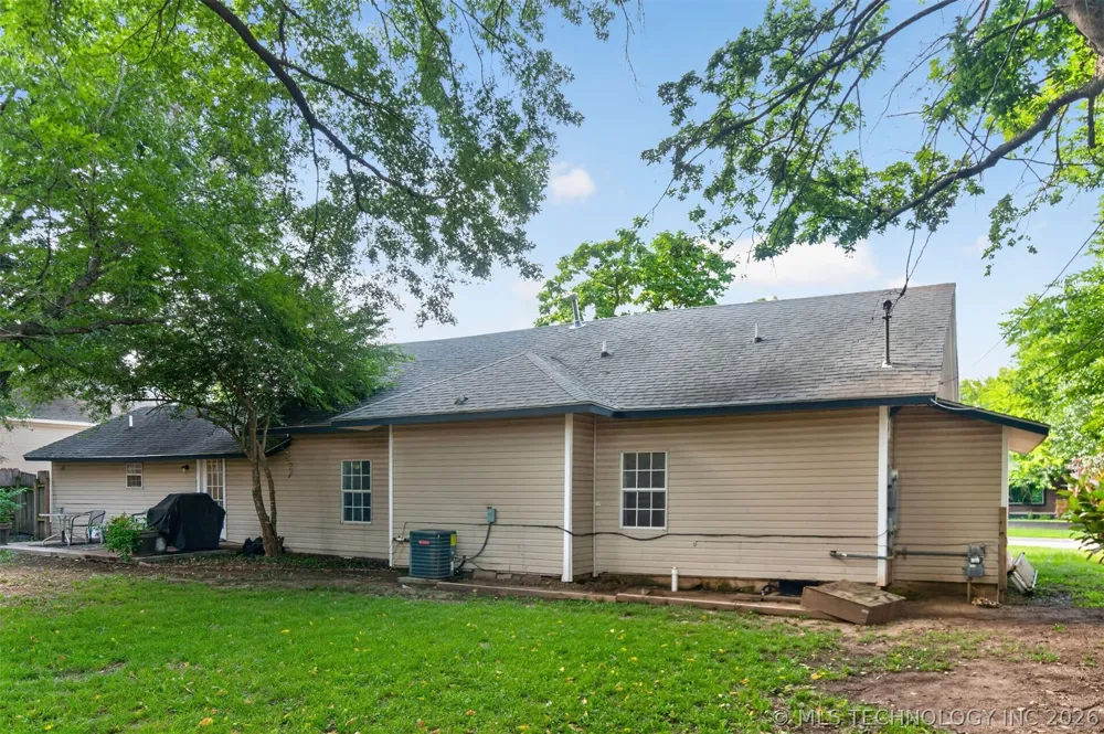 319 W Bryan Avenue Sapulpa, OK 74066