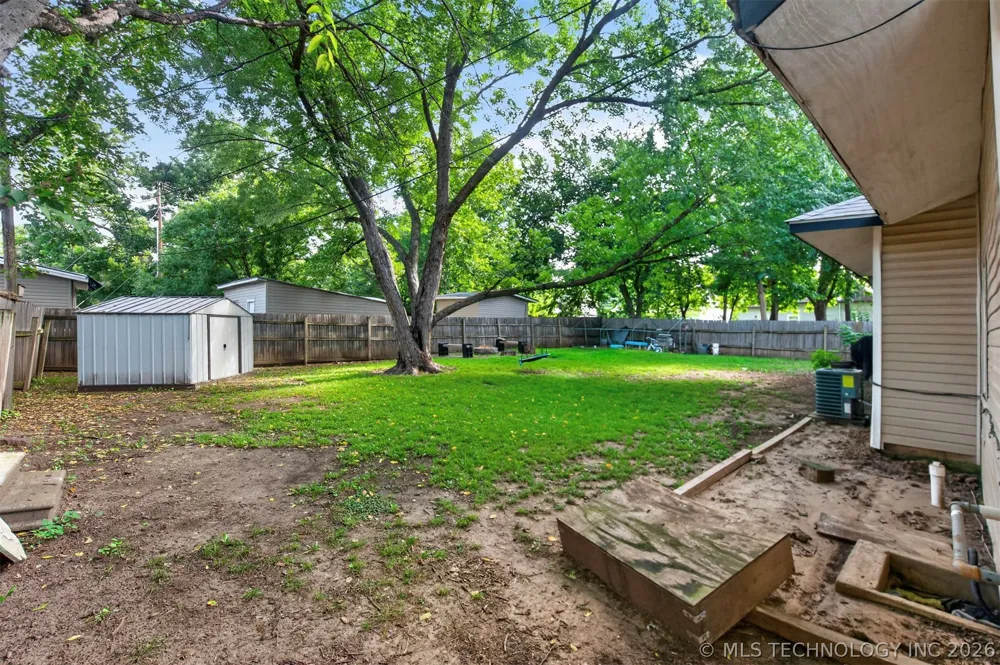 319 W Bryan Avenue Sapulpa, OK 74066