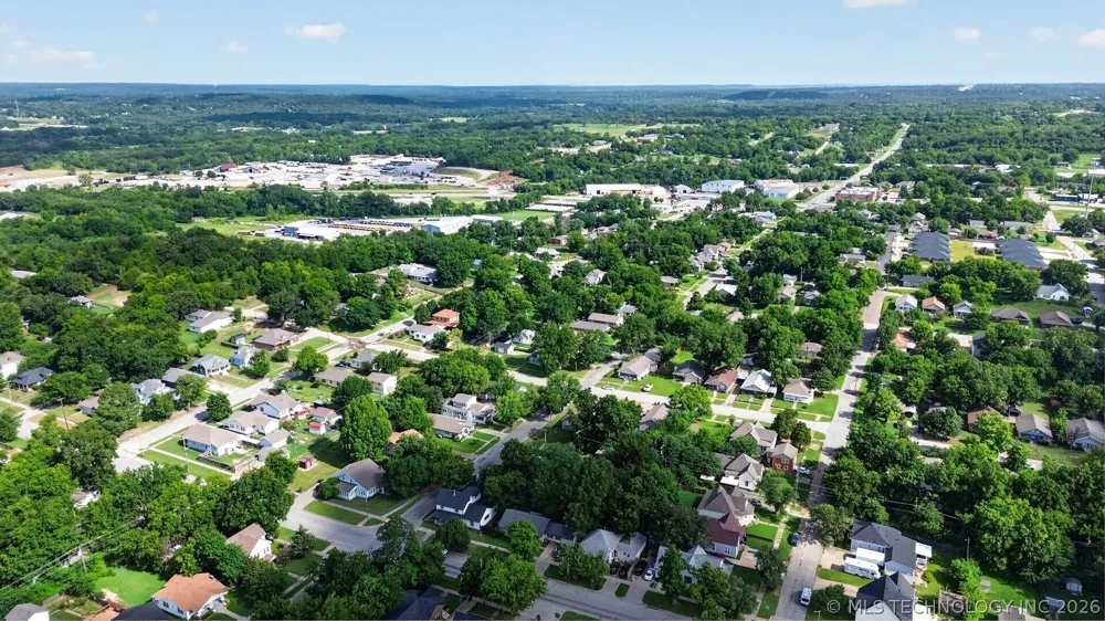 319 W Bryan Avenue Sapulpa, OK 74066