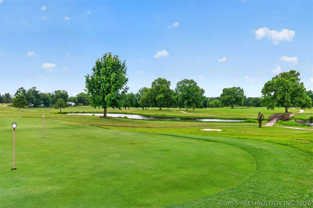 319 W Bryan Avenue Sapulpa, OK 74066