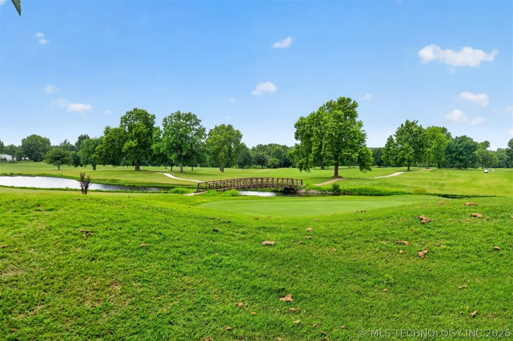 319 W Bryan Avenue Sapulpa, OK 74066