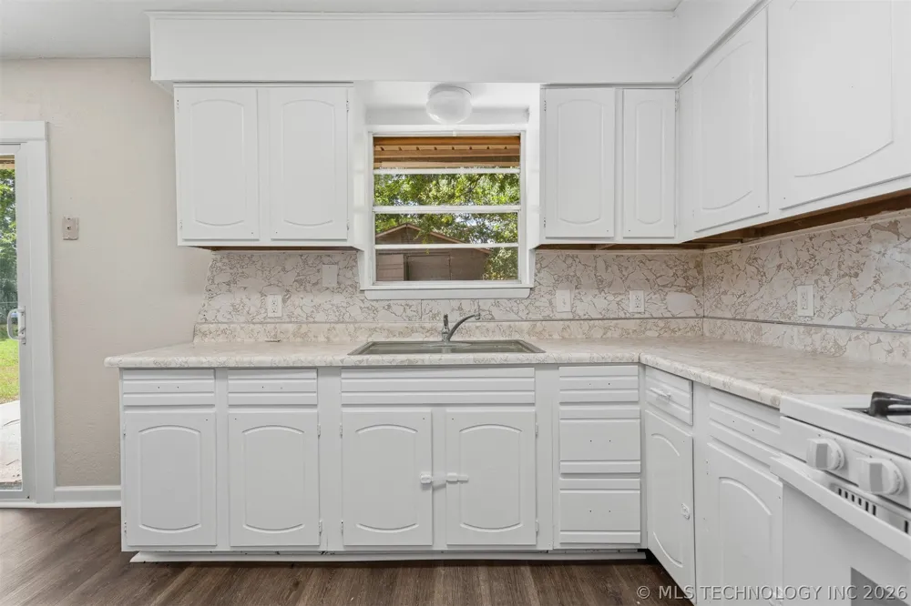 59 Laurel Lone Grove, OK 73443