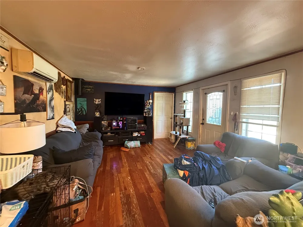 664 State Route 409 Cathlamet, WA 98612