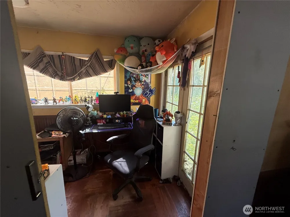 664 State Route 409 Cathlamet, WA 98612