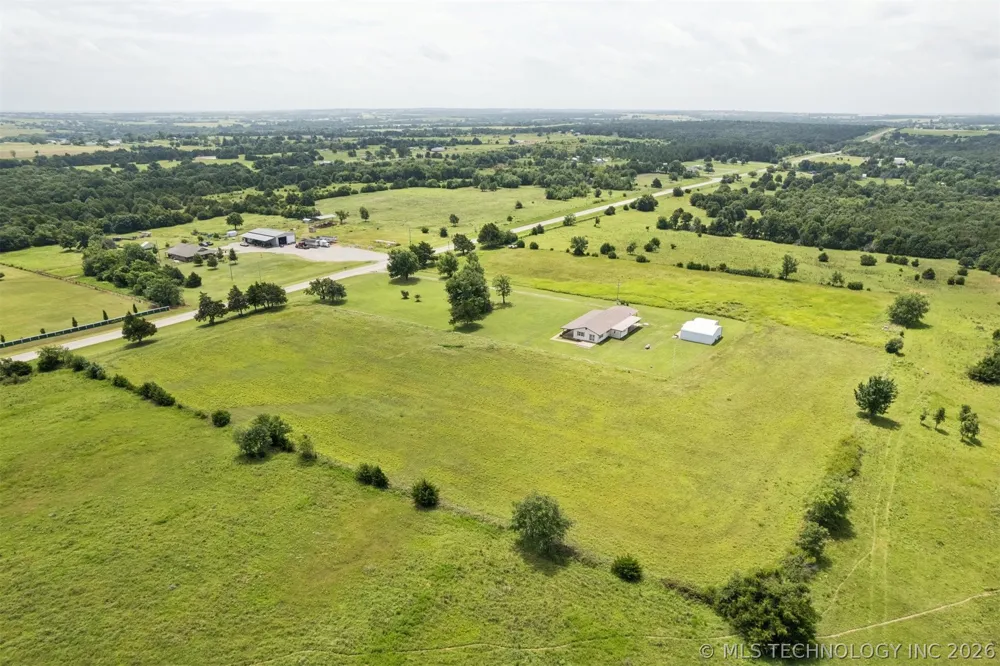 3016 S Agra Road Agra, OK 74824