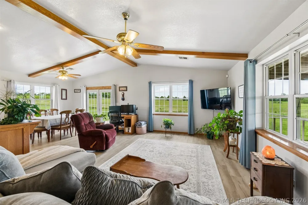 3016 S Agra Road Agra, OK 74824