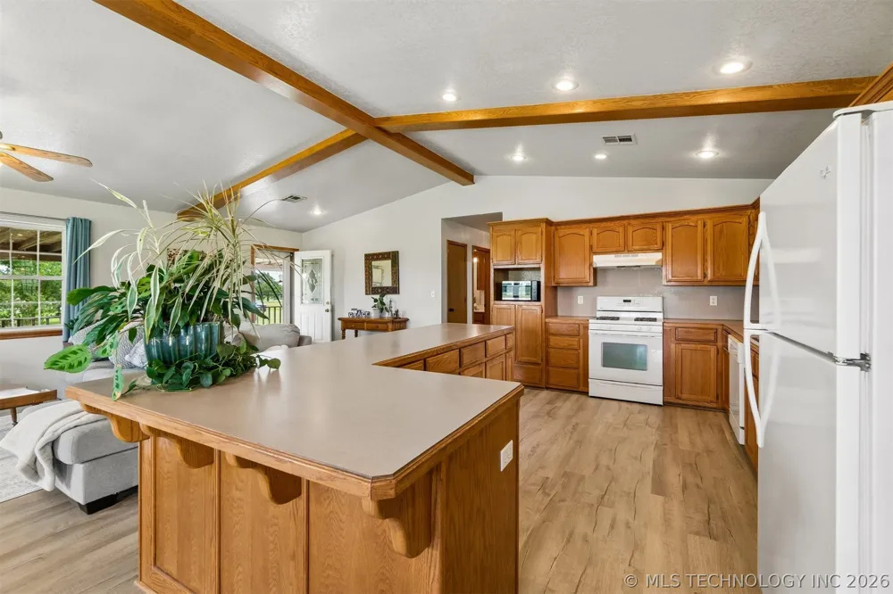 3016 S Agra Road Agra, OK 74824
