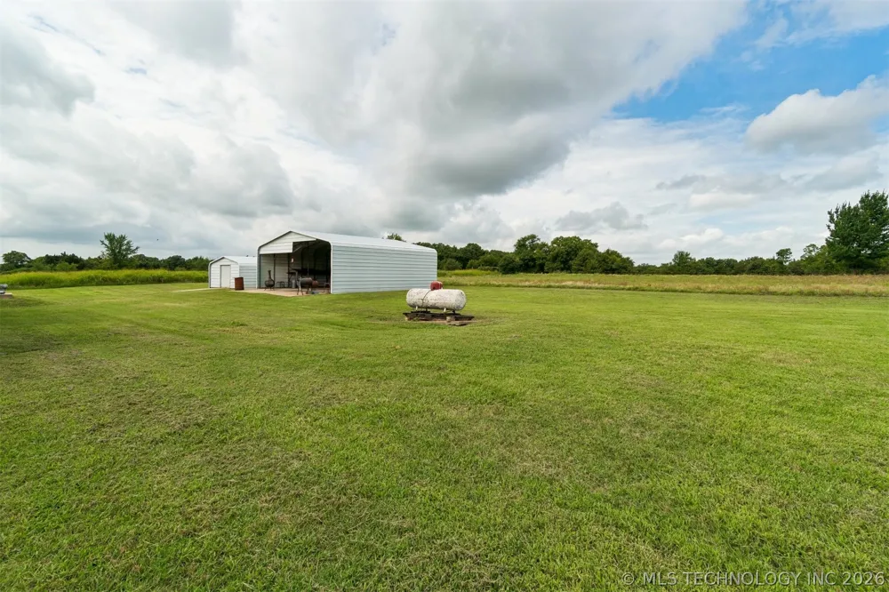 3016 S Agra Road Agra, OK 74824