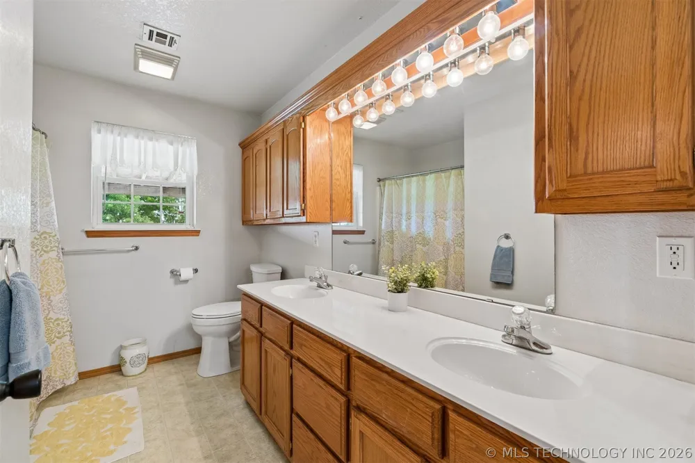 3016 S Agra Road Agra, OK 74824