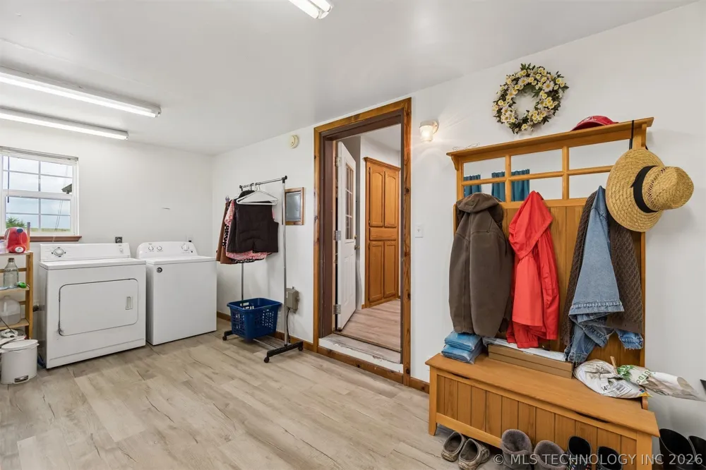 3016 S Agra Road Agra, OK 74824