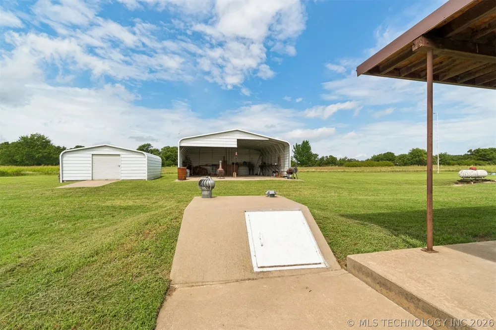 3016 S Agra Road Agra, OK 74824