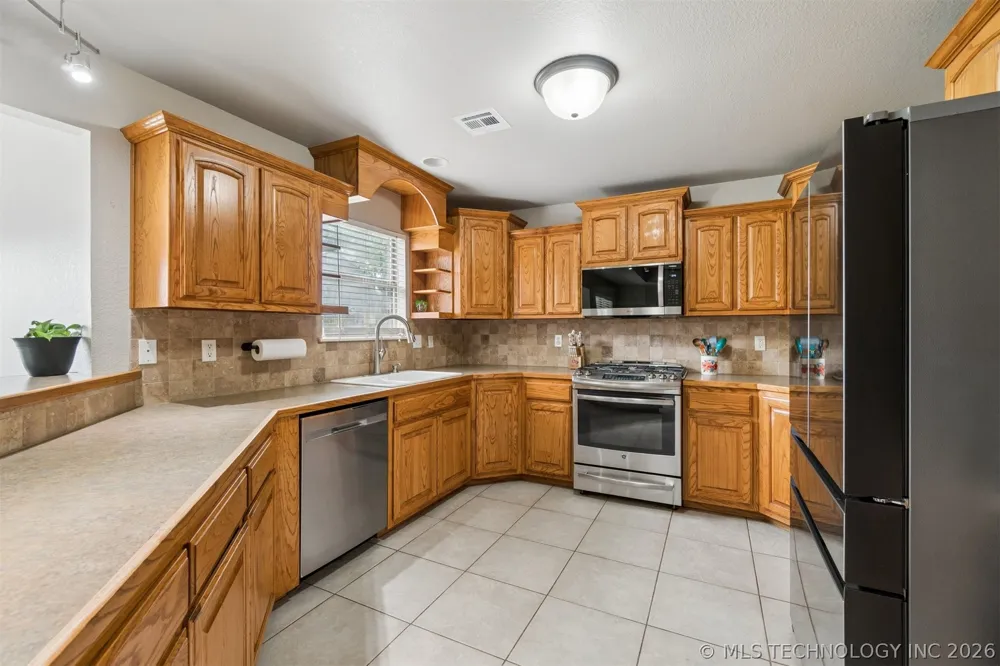 810 Tony Avenue Perkins, OK 74059