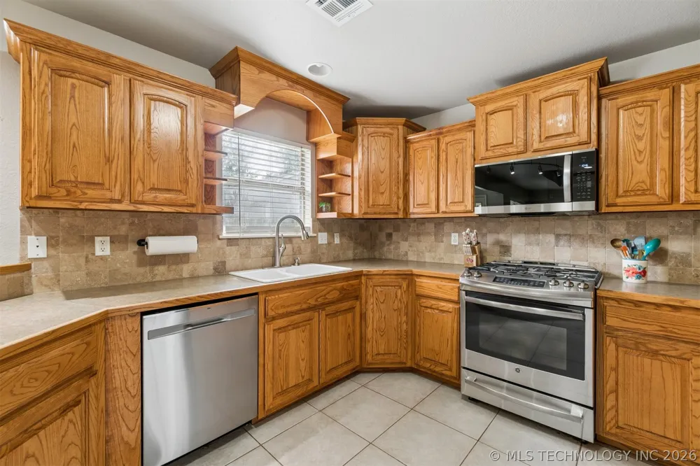 810 Tony Avenue Perkins, OK 74059