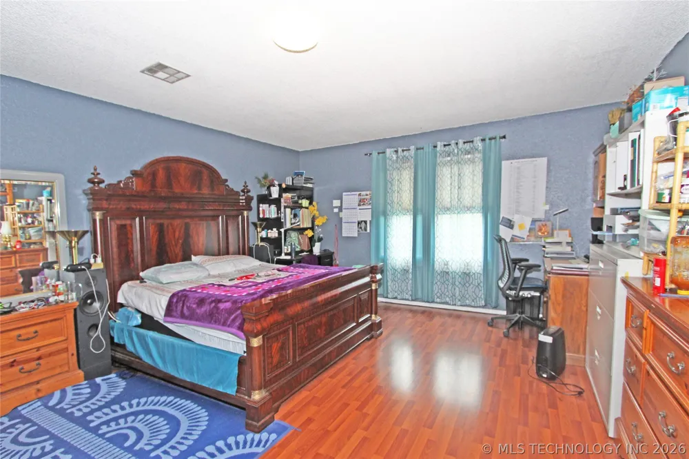 9922 S 66th EastAvenue Tulsa, OK 74133