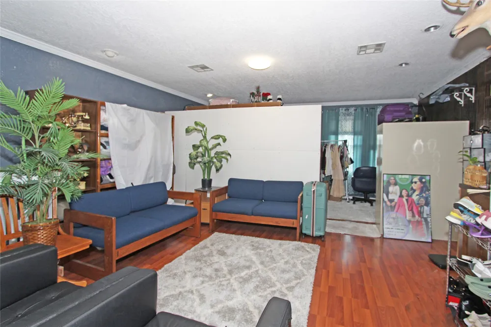 9922 S 66th EastAvenue Tulsa, OK 74133