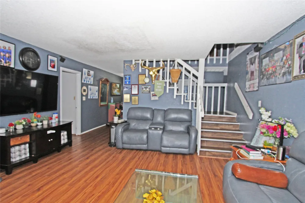 9922 S 66th EastAvenue Tulsa, OK 74133